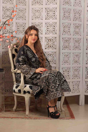 Black Contour Bisht