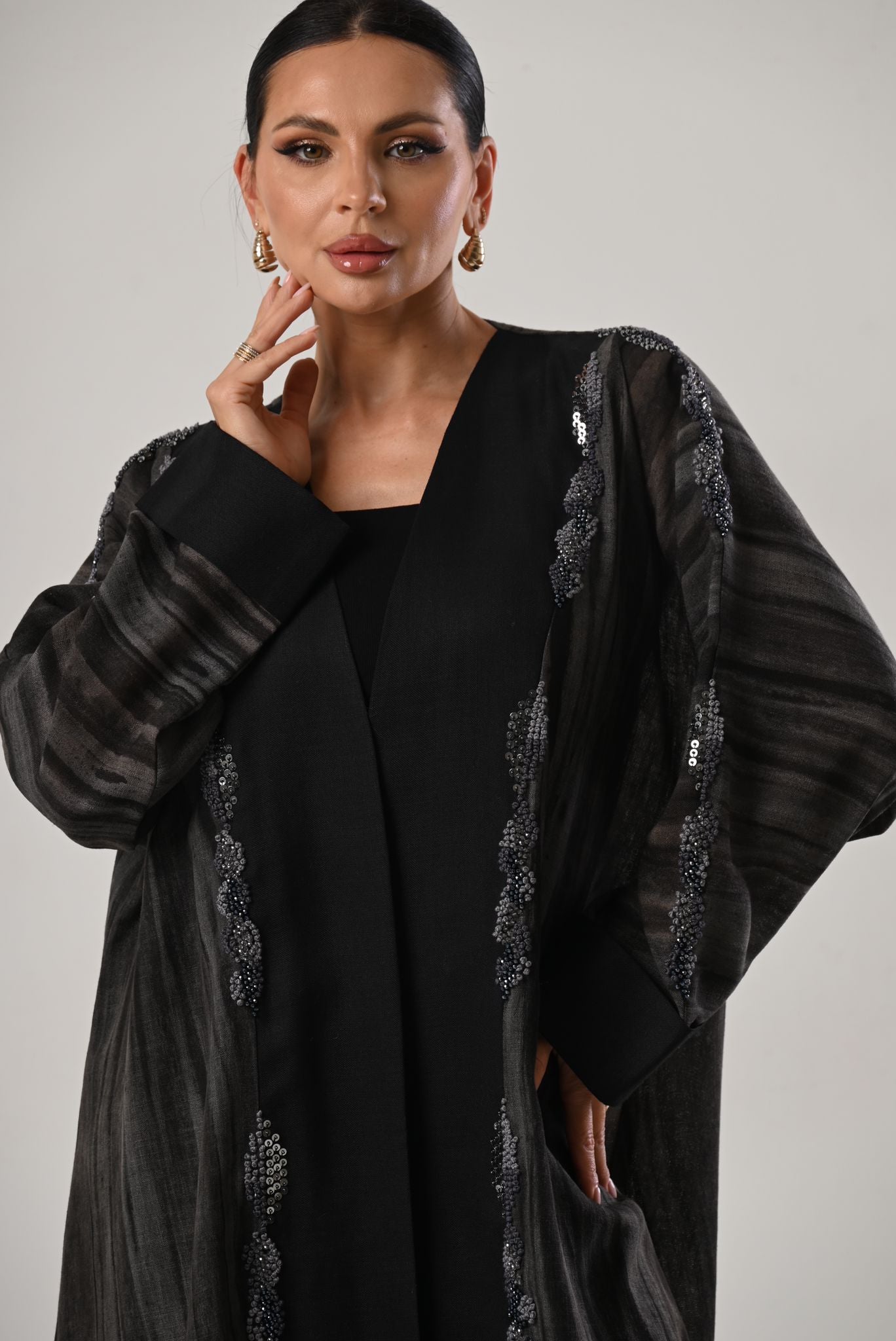 ELEGANT ABAYA