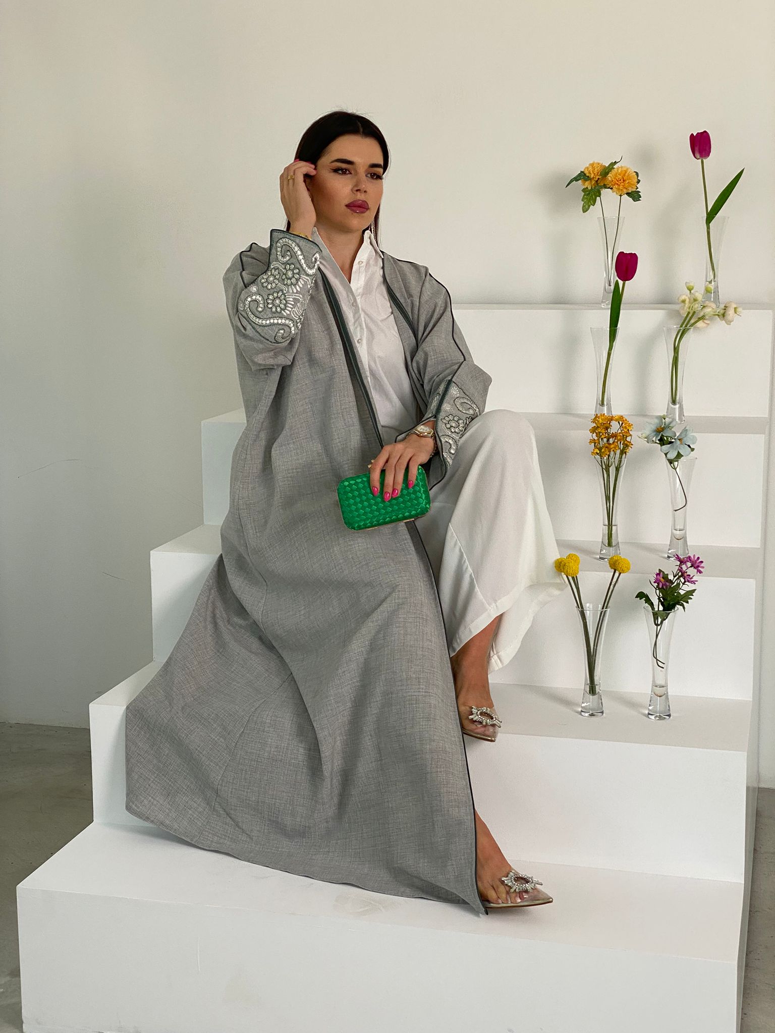 ELEGANT ABAYA